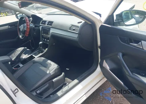 2012 Volkswagen Passat 2.5L Se from USA, damaged, VIN 1VWBP7A3XCC052337